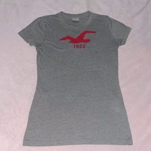 Light gray t-shirt from Hollister